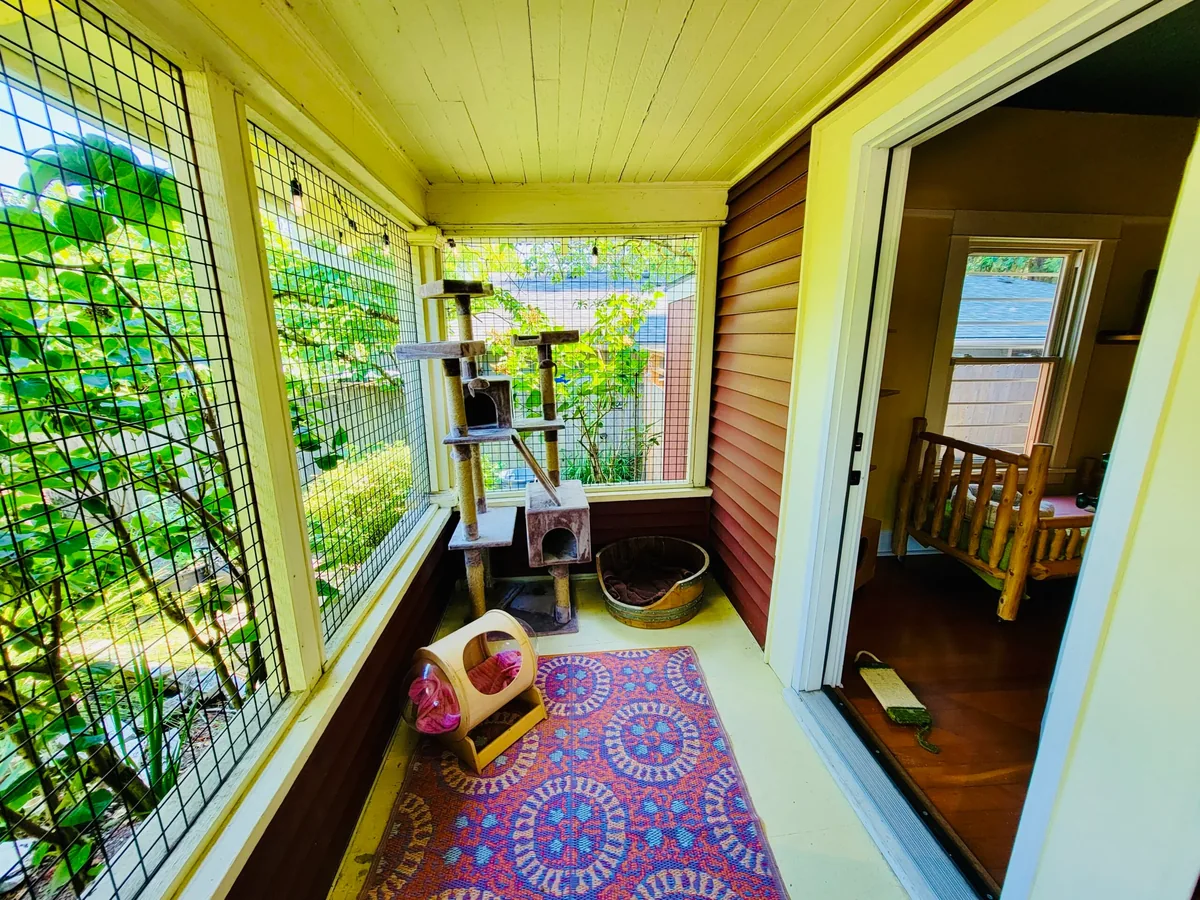 Private catio at Sellwood